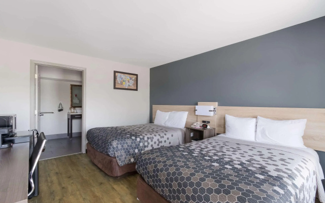 Econo Lodge Greenville near University