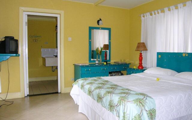 Bar-B-Barn Beach Hotel