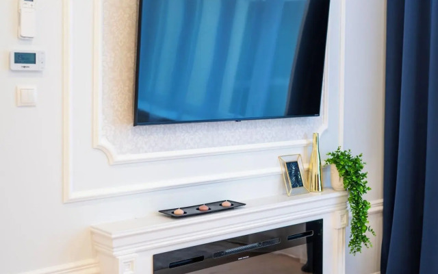 Main Square Apartments