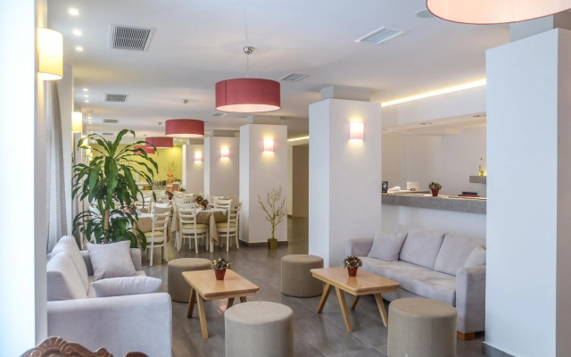 Xenia Hotel
