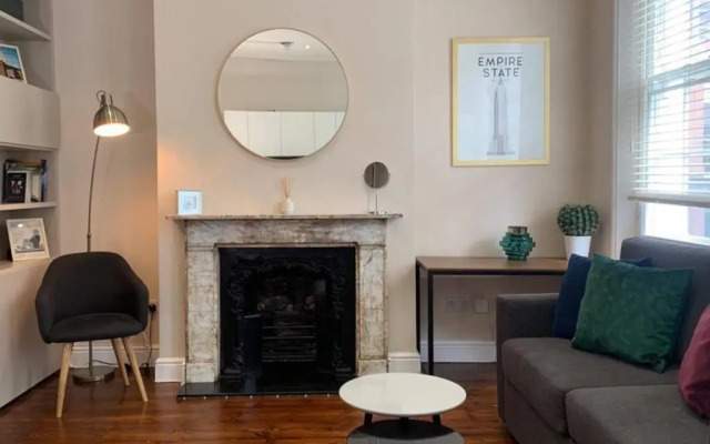 Superb One Bedroom Apartment in Soho