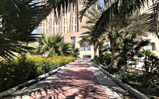 Khawarnaq Palace Hotel