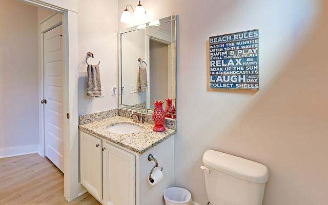 Tropical Retreat Double Gate - 4 Br Home