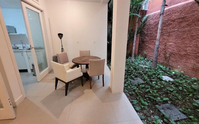 Apartamento Epitacio Pessoa esquina com Garcia D'avila