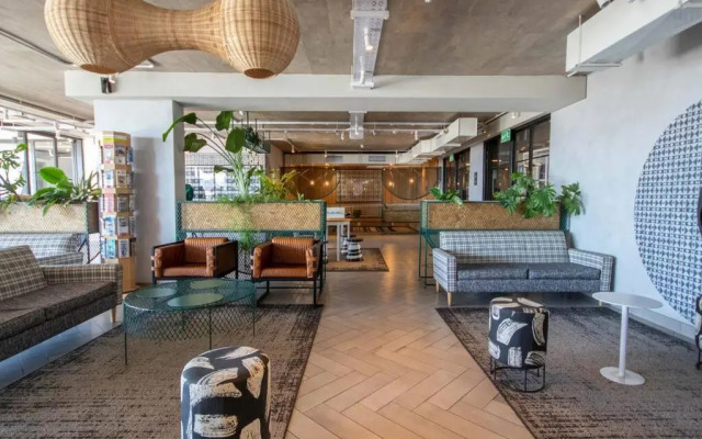 502 Wex1 Gorgeous Funky Apartment