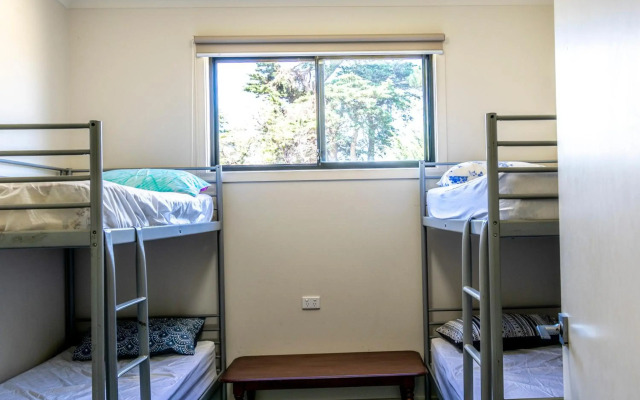 Bellarine Lodge Sleeps 30