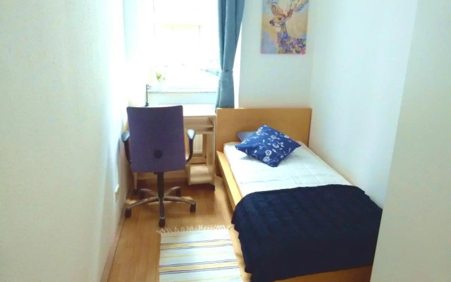 RoooMS by JR City Apartments