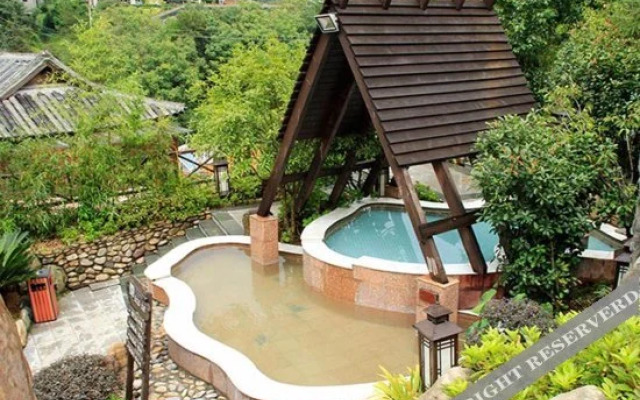 Yulongshan Dong Spring Resort