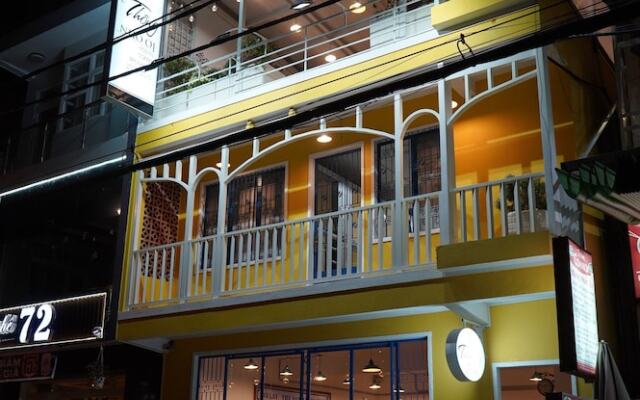 Thong Nho Oi Hostel