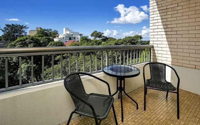 HAMP1 - Bright Apartment in Cremorne