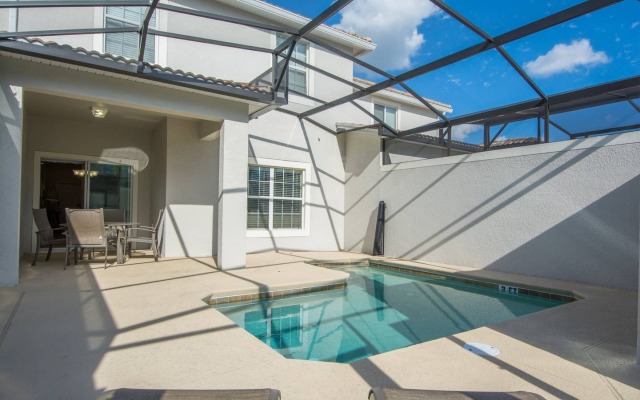 Pleasant home near Disney with private pool