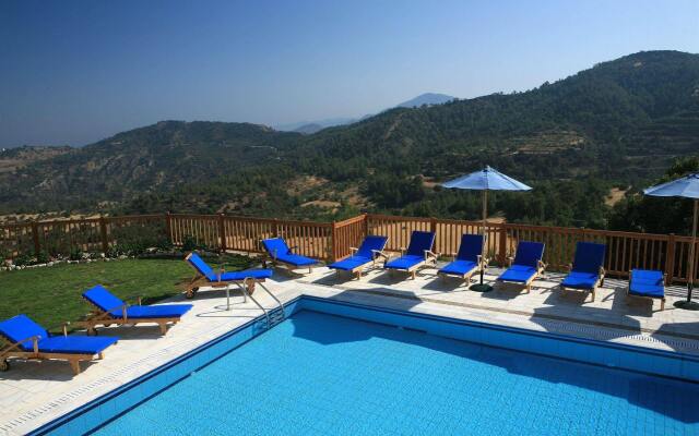 Demetriou Paradisos Hills
