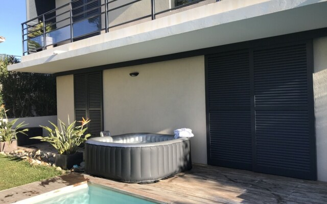 Le Hameau de la Crique de lAnglaise