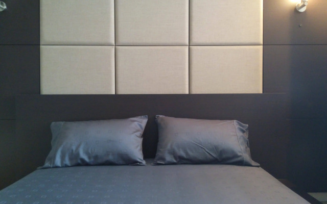 Baan Sathorn Riverfront