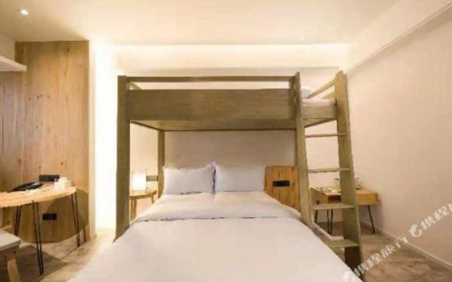 Changyi Xiangxu Jingsu (Zhongbaijia Lejia Store)