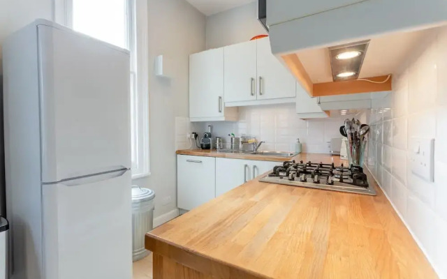 1 Bedroom Apartment in Brook Green