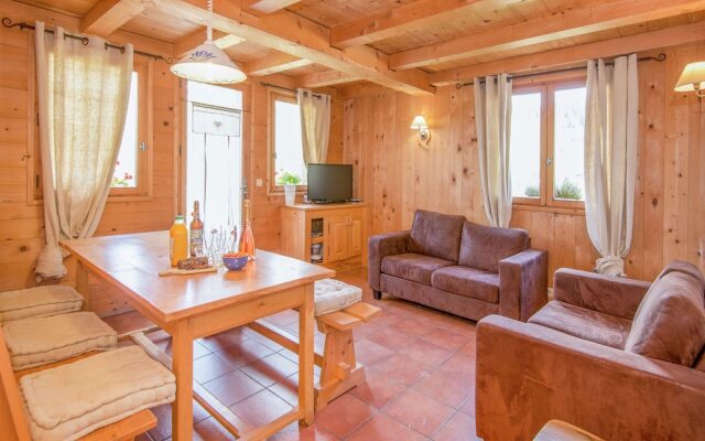 Pretty Apartment in a Separate Mountain Chalet