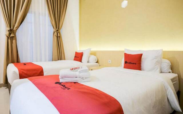 RedDoorz Plus Syariah near Museum Lampung