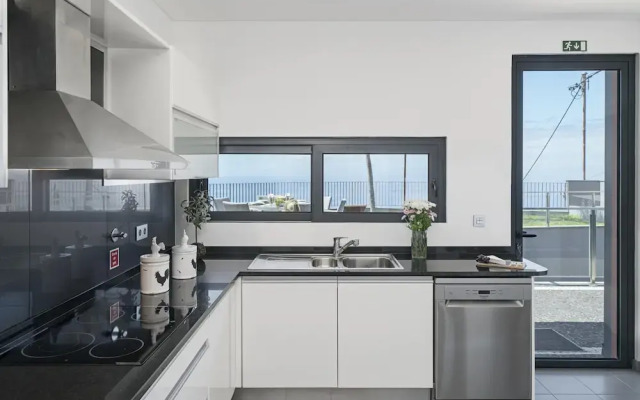 Vila Papagaio Verde by An Island Apart
