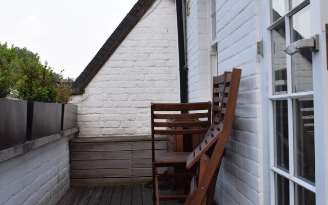 Knightsbridge 3 Bedroom House With Balcony