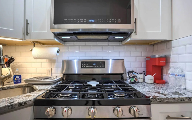 Cozy Philadelphia Studio, Near Center City!