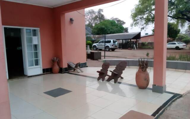 Zambezi Way Lodge
