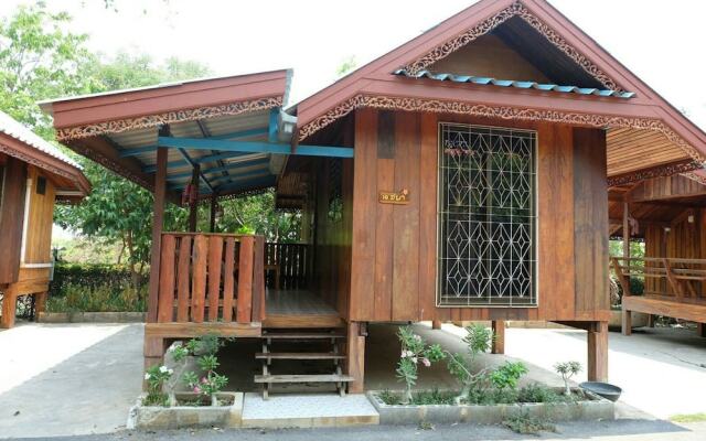 Ruenpinwilai Resort