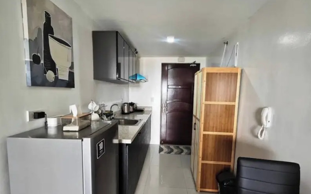 Luxhomme 3 Bed Condo With Balcony City Moutain View