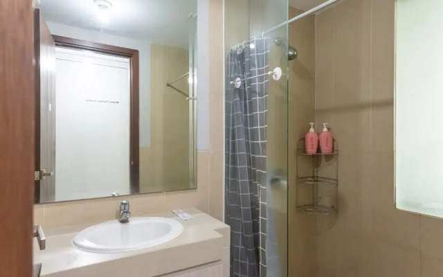 TwoSpaces Living at UResidence Apartment