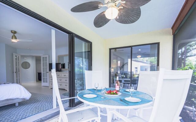 Yellow Pine Duplex Close to Pool & Tennis