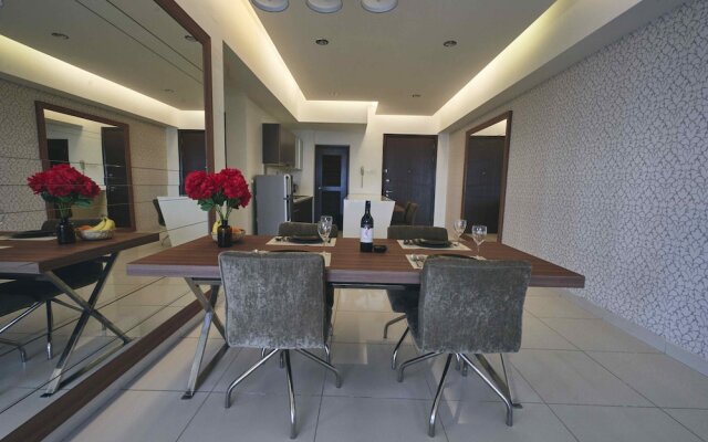 Regalia Residence @ KLCC View Sky Pool by MC