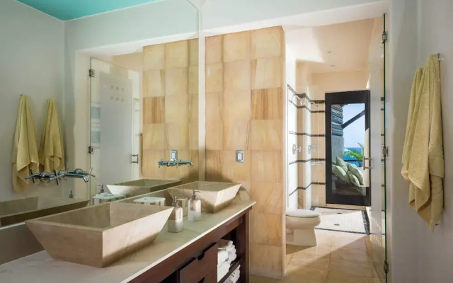 Casa del Arco in Cabo San Lucas
