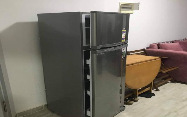 Cozy Pool Level 1-bed Apartment