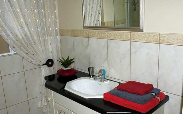 Jolani Guest House