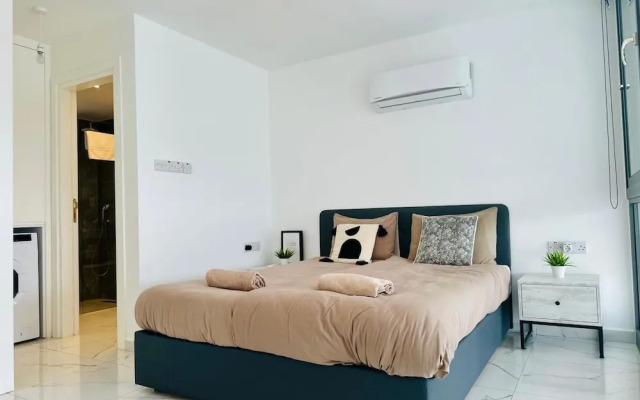 Modern and Comfortable Studio Apartment