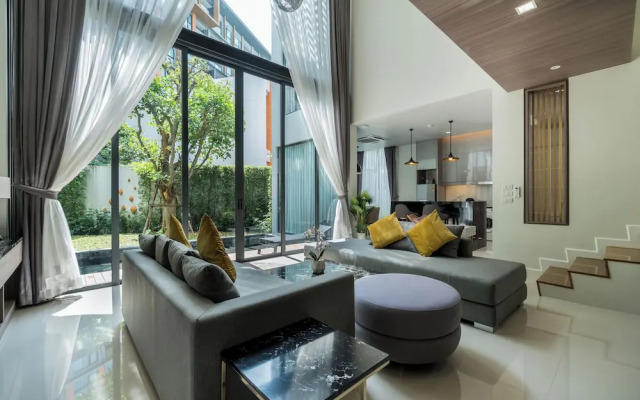 Panora Villa 8112 By Villacarte
