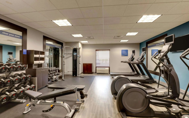 Hampton Inn & Suites Indianapolis-Airport