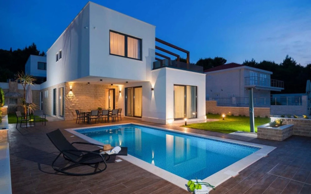 Villa Trogir Twins 2