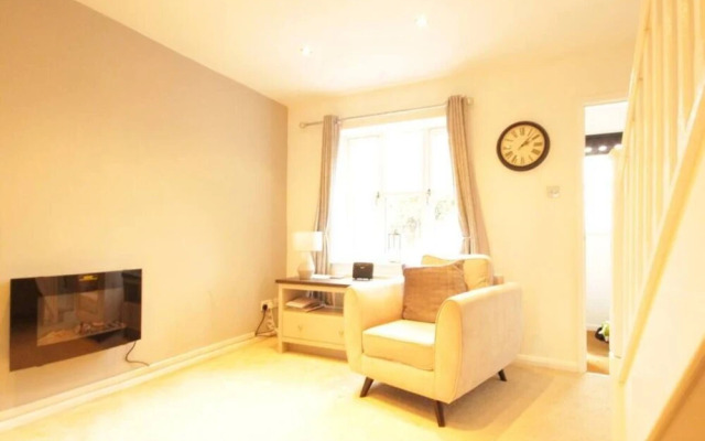 Fantastic 2-bed House in Hull. Garden, Sky tv