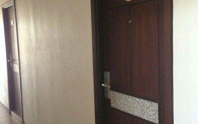 Chonlapruk Lakeside Hotel