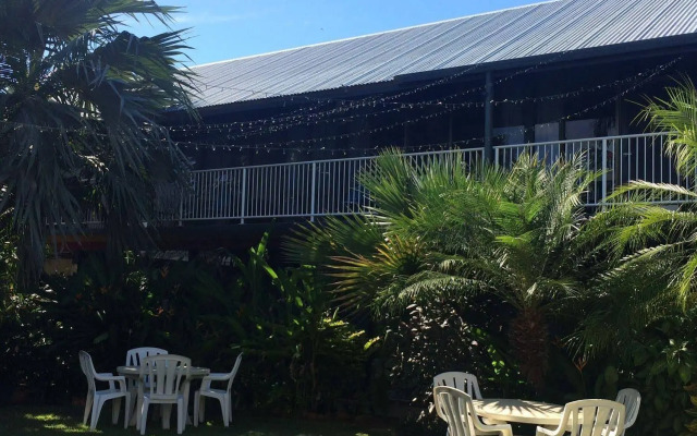 Paraway Motel