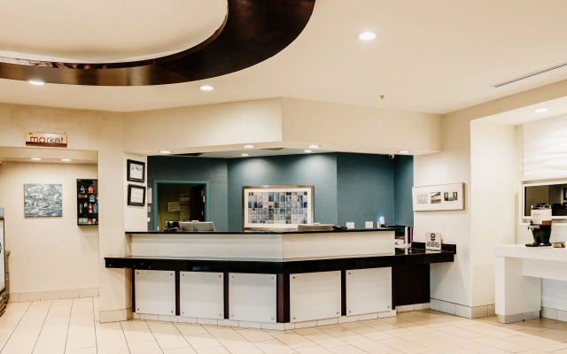 The Beacon Charlotte Airport