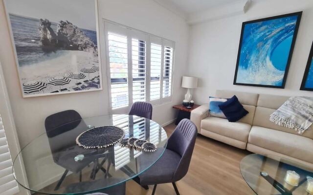 Modern 2 BR with Private Pool and Garden