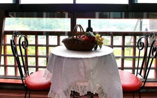 Pyeongchang White Windmill Pension