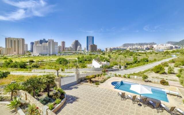 Villa - 4 Bedrooms with Pool and WiFi - 107481
