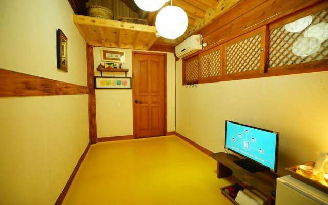 Kim Myongok's Hanok Stay