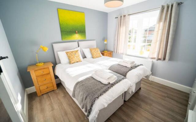 The Cedars, Cromer, a 7.5 minute walk to the beach