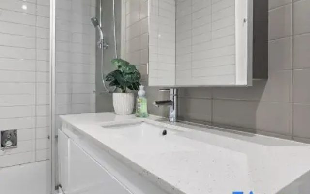 Southern Cross Modern 1BR Steps from Everything MEL CBD