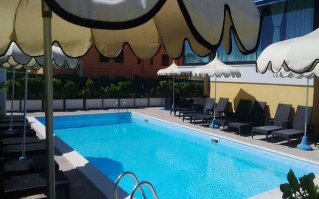 Hotel Mondial