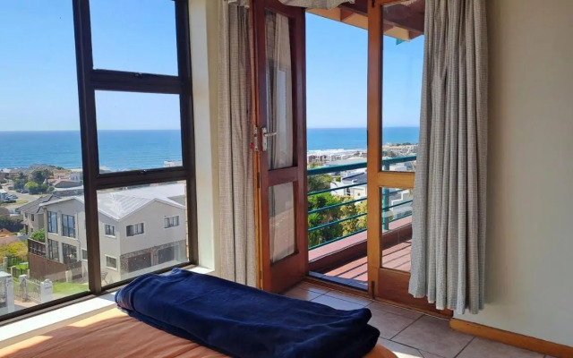 Villa @ 19 Palm with spectacular sea views